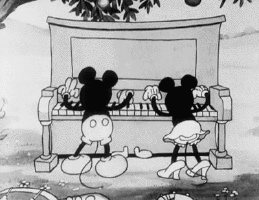 Piano d occasion Toulouse - Mickey au piano